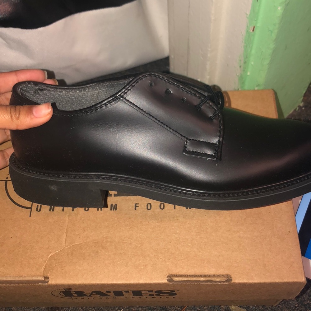 LEATHER UNIFORM OXFORD